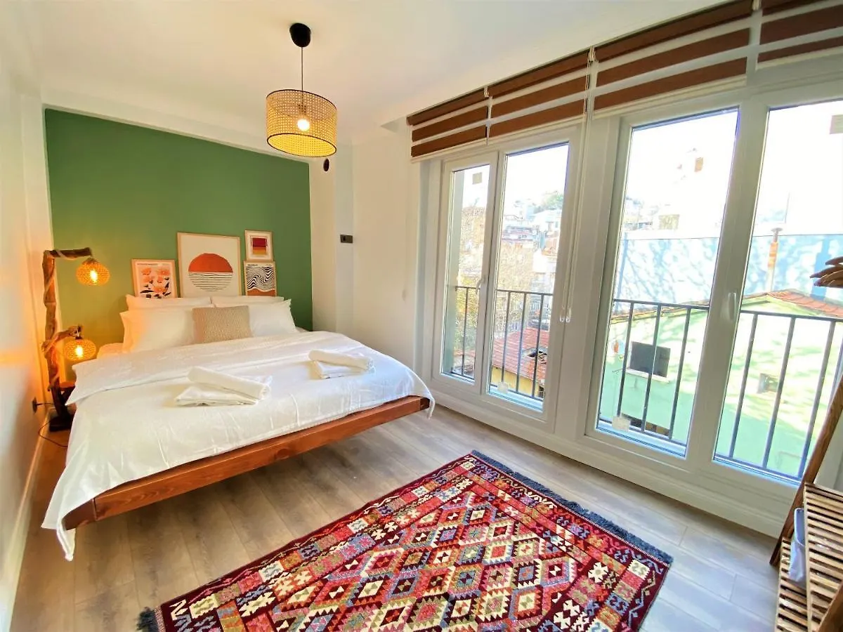 Tiyoho - Modern & Cozy Apartment In Beyoglu, Brand New Apartment Istanbul 0*,