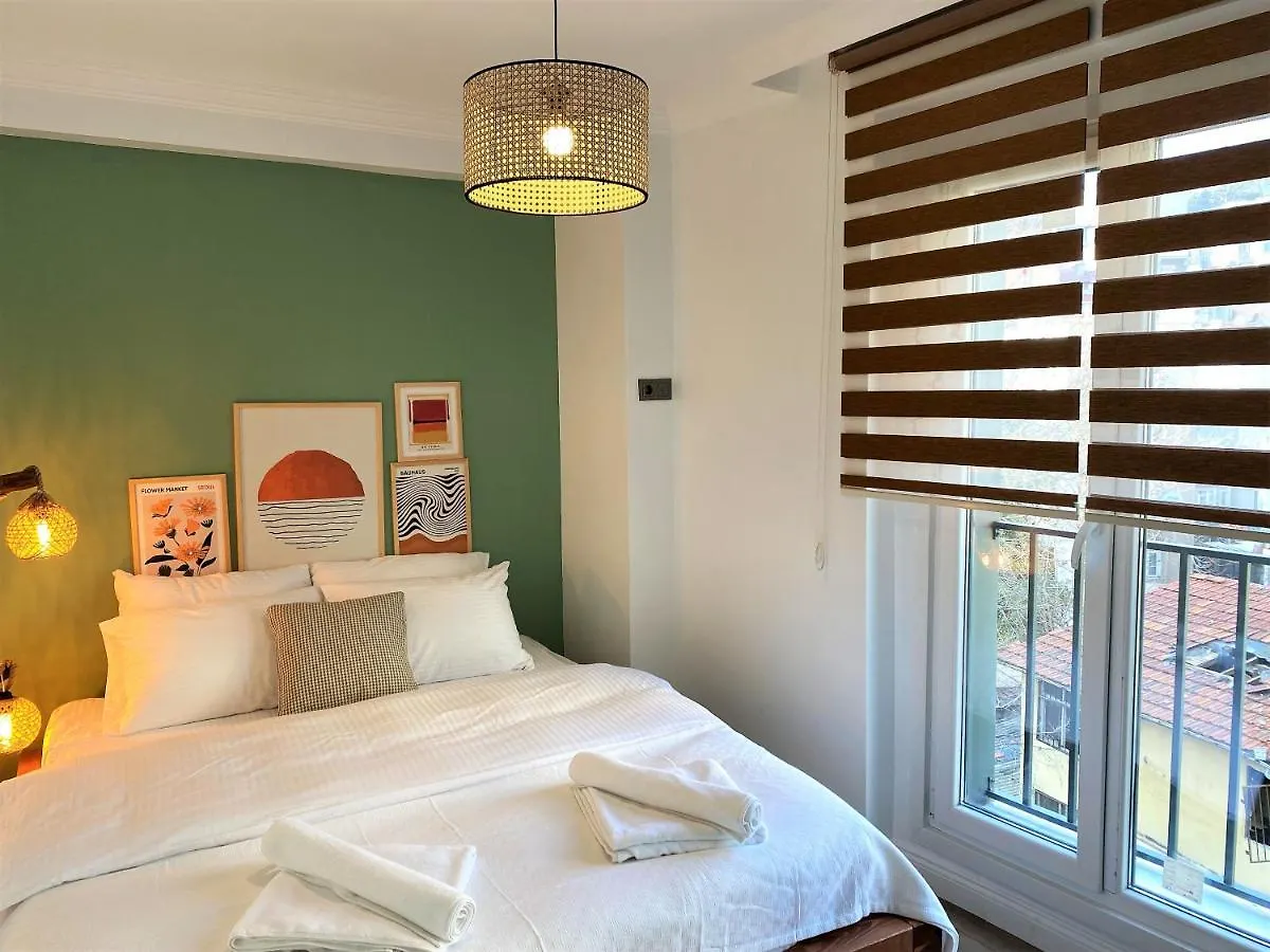 Tiyoho - Modern & Cozy Apartment In Beyoglu, Brand New Apartment Istanbul 0*,
